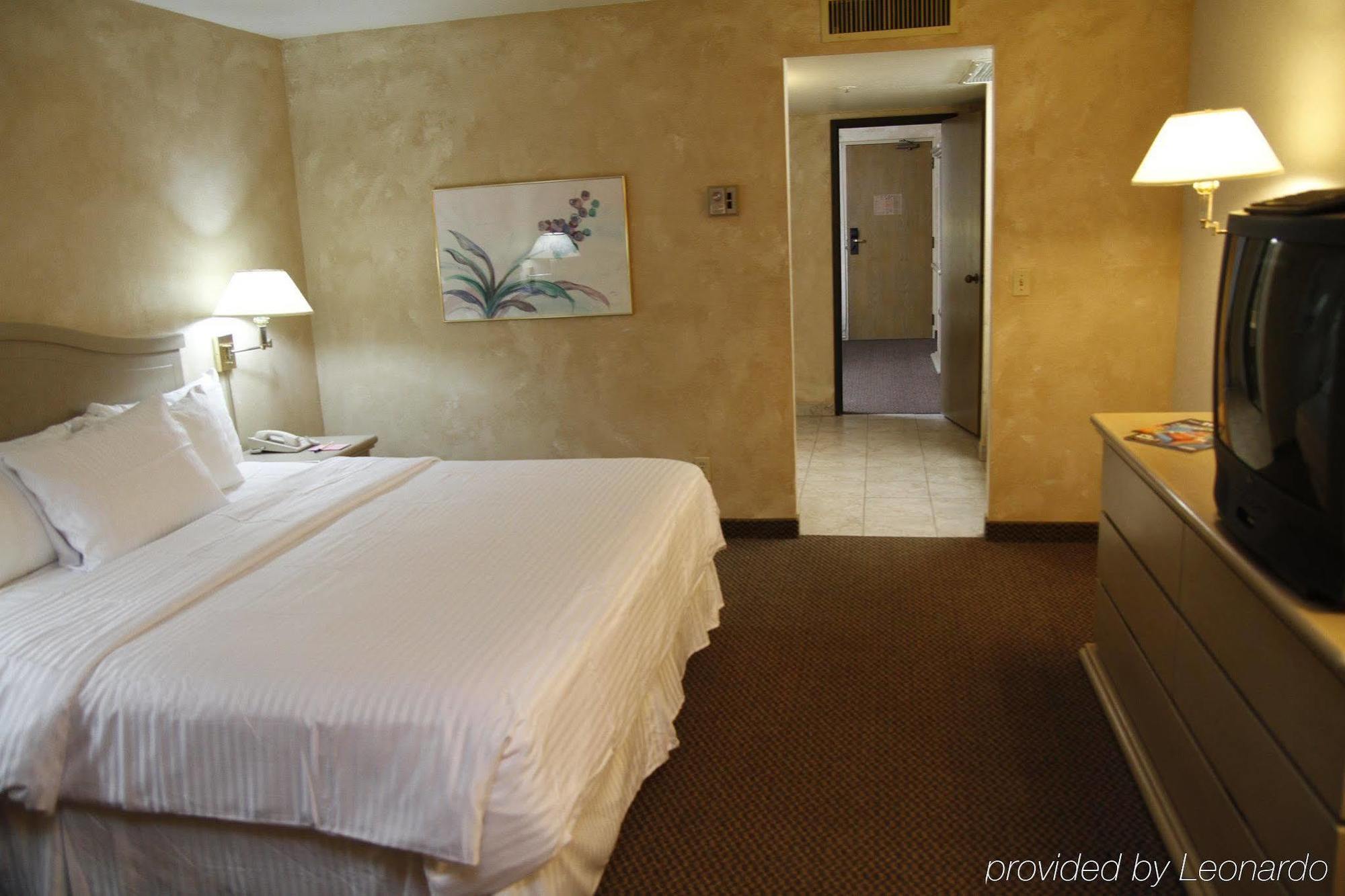 Ramada By Wyndham Viscount Suites Tucson East Bilik gambar
